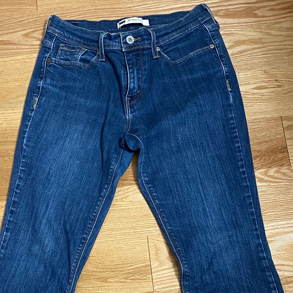 Women’s Levi 515 Bootcut, size 4